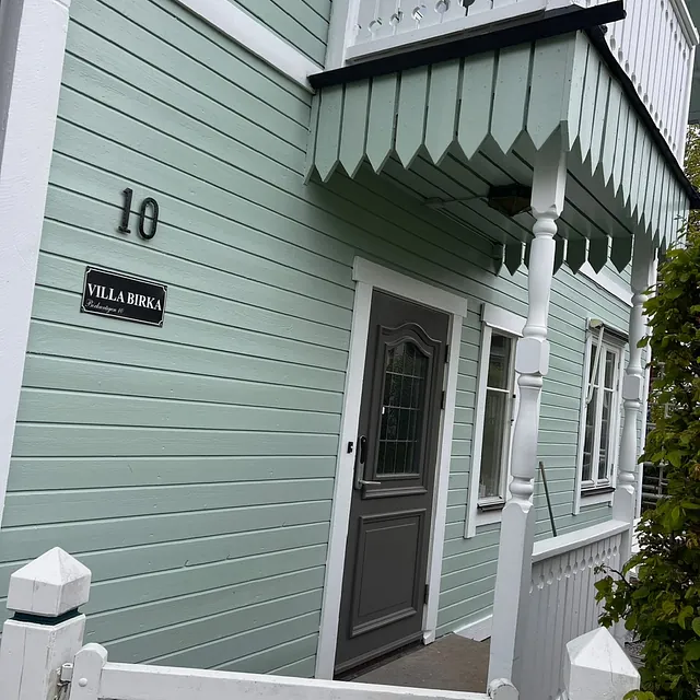 Entré till ljusgrönt hus